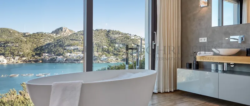 Modern villa in Port Andratx with stunning sea views, guest apartment and vacation rental license — photo 12