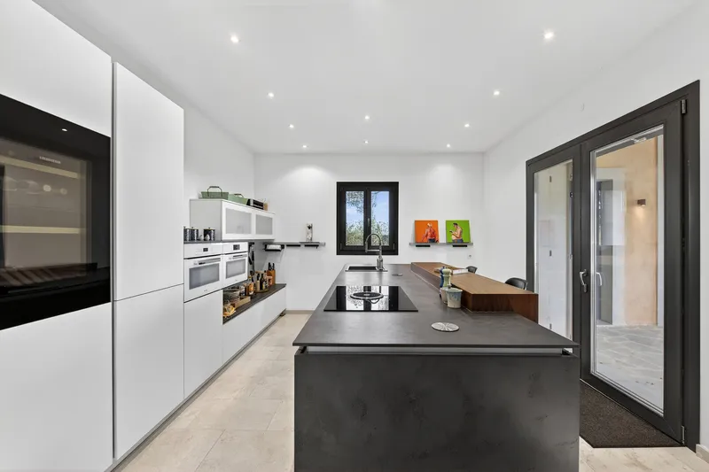 Luxury finca with pool and sea views near Portocolom — photo 12
