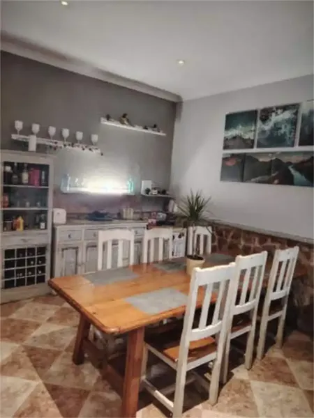 Village house, very well located on Serrano Street, near the school and the church, quiet area, charming house, very spacious and bright — photo 2