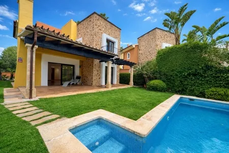 Sold - Villa in residential complex Nova Santa Ponsa / Port Adriano — photo 1