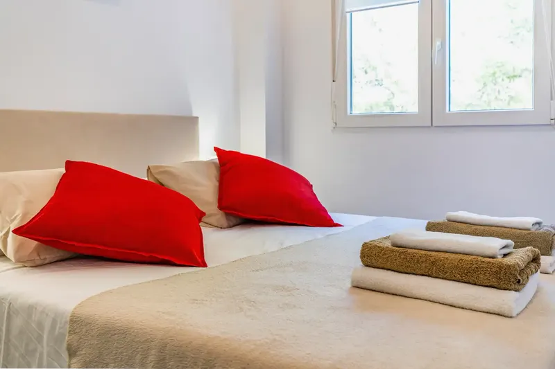 Modern and bright 2-bedroom apartment, just steps from the sandy beach of Cala Vinyes, one of the most — photo 10