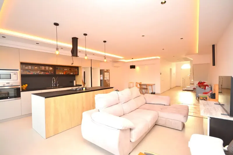 In the serene surroundings of Biniali, this 182 m2 detached house, built in 2024 with high quality finishes and designed for those who — photo 3