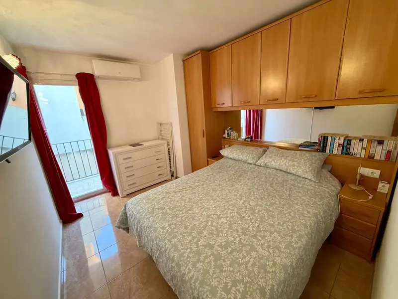 A few steps from the first line of Puerto de Andratx, in a new building with few neighbors, we find this cozy duplex with views of the — photo 7