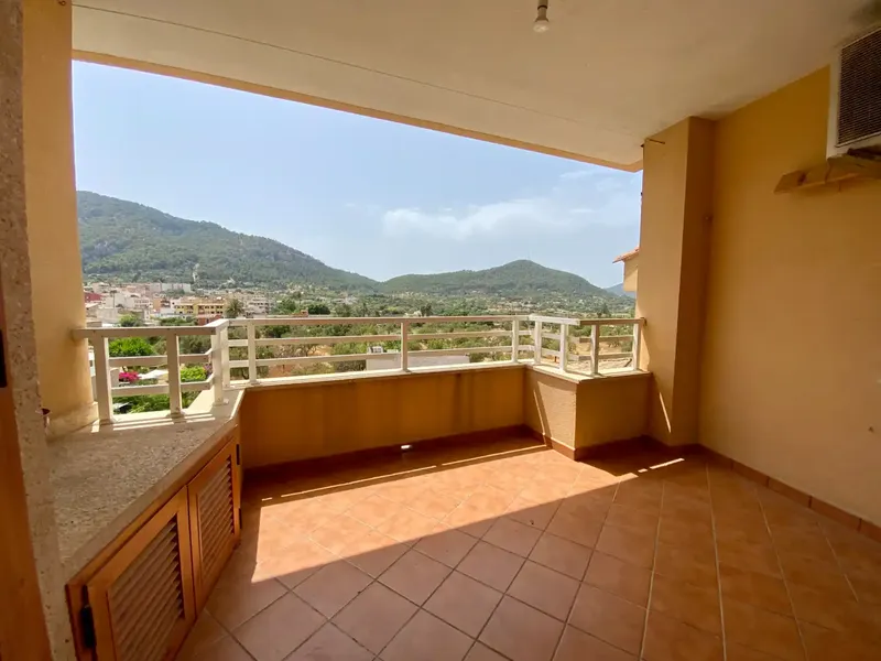 Penthouse for sale in central area with views of the Andratx Mountains — photo 1