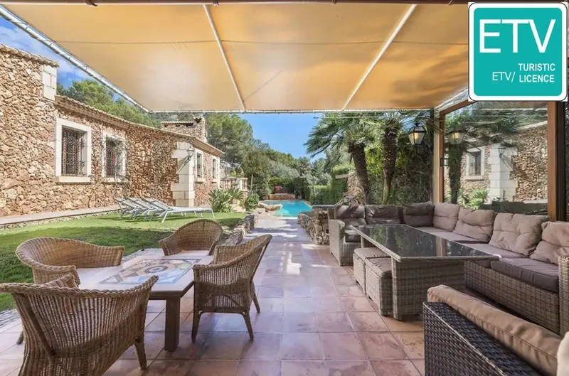 Exclusive villa for sale in Costa de los Pinos, Mallorca - 2.75 million euros. Unique location, Mediterranean style and the highest comfort — photo 1
