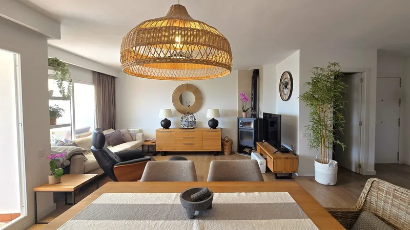 VE-JHRE065 – Beautiful 3-bedroom duplex with terrace and rooftop with sea views in the elevated residential area of Cas Català Nou — photo 10