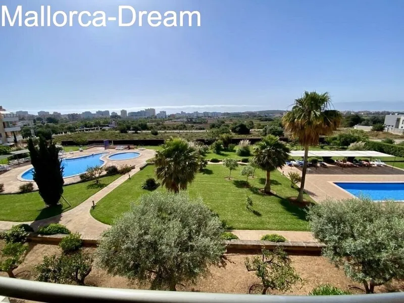 Cala Millor: 3 bedroom flat with 2 bathrooms, pool, underground parking, cellar room, air conditioning, gas central heating — photo 2