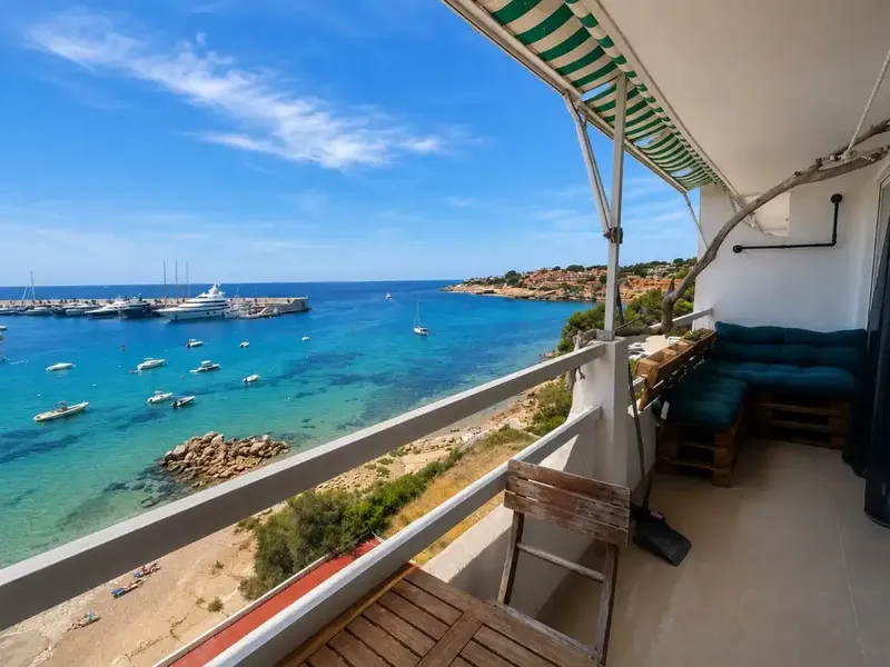 Elegant and modern seafront flat in El Toro, next to Port Adriano marina — photo 8