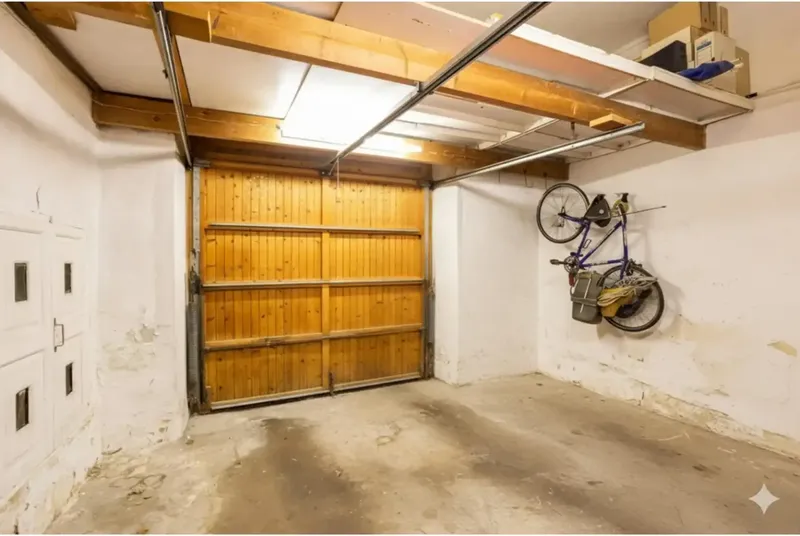 Unique opportunity in the historic center of Pollença: an authentic Mallorcan house with garage, a true luxury in the town where parking is scarce — photo 2