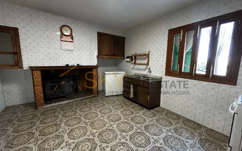 Sky Real Estate sells this traditional Mallorcan house with great potential in Ariany — photo 11