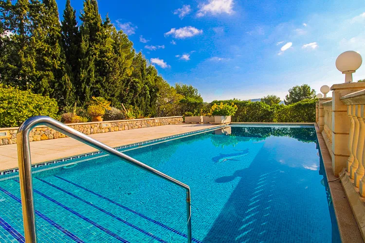 Ref. 2435V – Camp de Mar – Lovely villa with pool in quiet area — photo 2