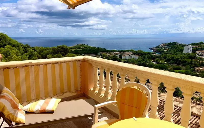 Apartment with a View of the Sea in Font de Sa Cala — photo 7