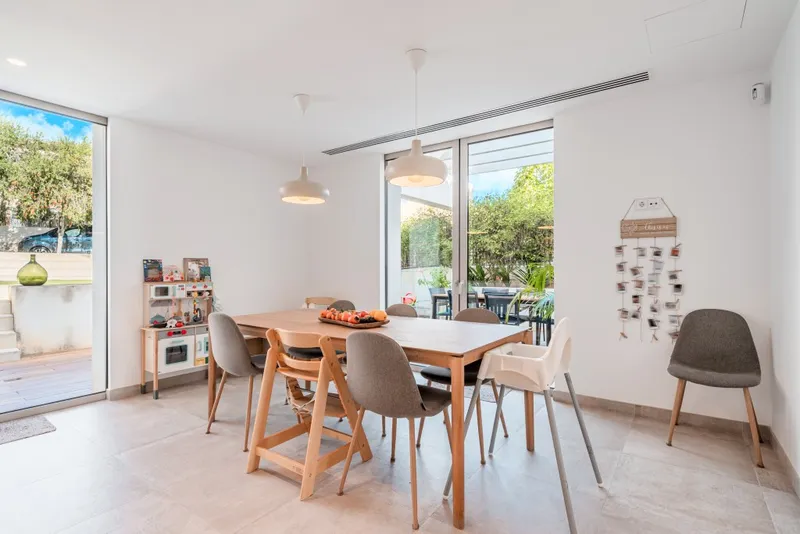 Contemporary style house for sale in Calvia Village with swimming pool and garden — photo 5
