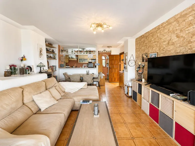 Exclusive townhouse on the first line of the sea with stunning views of Cabrera — photo 7