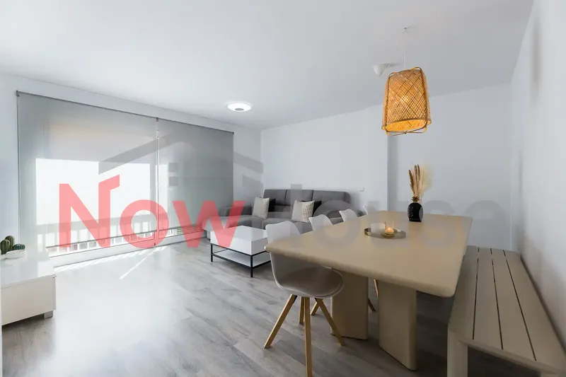 We present this exclusive and bright 85 m² apartment, with a 7 m² terrace, built in 2009 and located in a quiet and well-connected area — photo 1