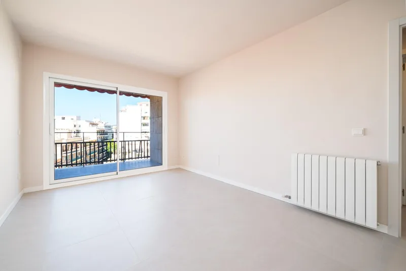 Central apartment with sea views — photo 5