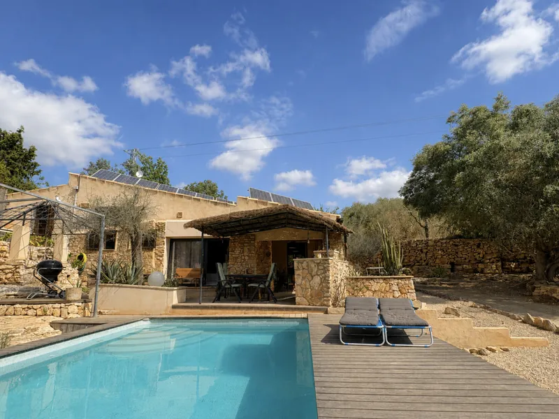 Rustic finca with pool and fountain near Cala Santanyi — photo 1