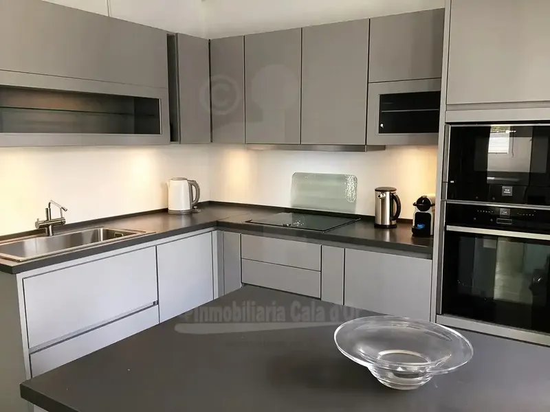 This villa was completely renovated in 2022 and equipped with many extras. Just 3 minutes from Cala Petita, shops and restaurants, in — photo 9