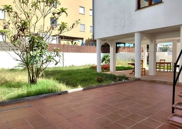 Detached house in Calle d'Antoni Llabrés i Morey, Can Pastilla, Palma de Mallorca — photo 2