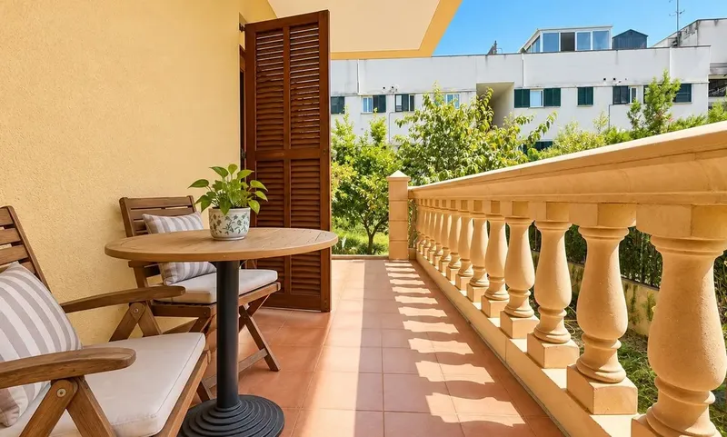 PLANTA BAJA CON JARDÍN PRIVADO, TERRAZAS Y PARKING — photo 2