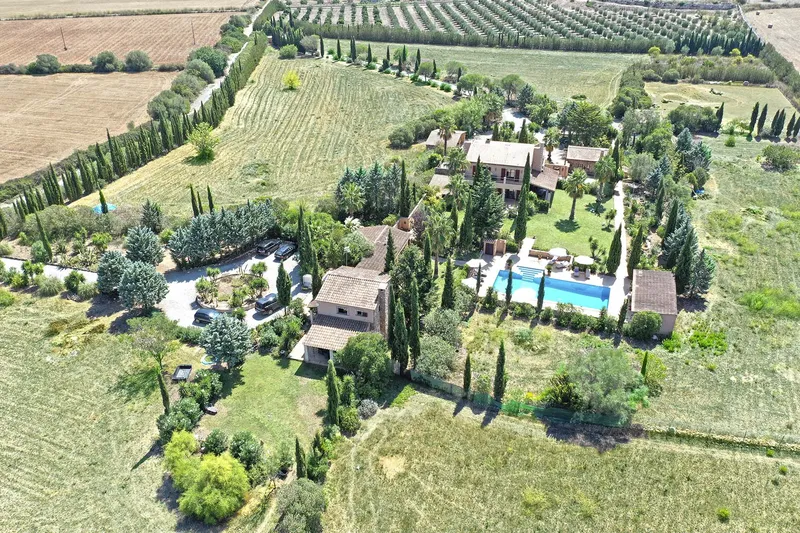 Sold - Luxury finca with swimming pool, guest houses and ETV license in Felanitx — photo 11