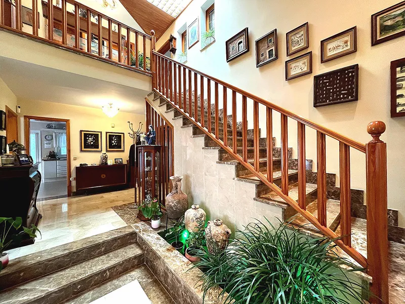 Spacious villa in Cas Català with partial sea views, an excellent location, and great potential — photo 6