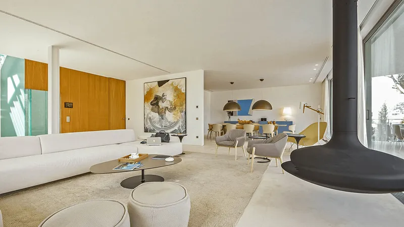 Villa on the first sea line in Camp de Mar — photo 4