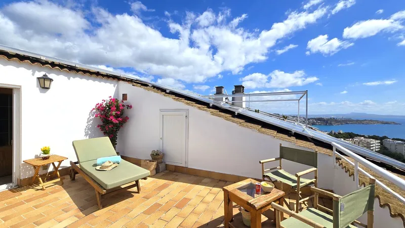 VE-JHRE065 – Beautiful 3-bedroom duplex with terrace and rooftop with sea views in the elevated residential area of Cas Català Nou — photo 2