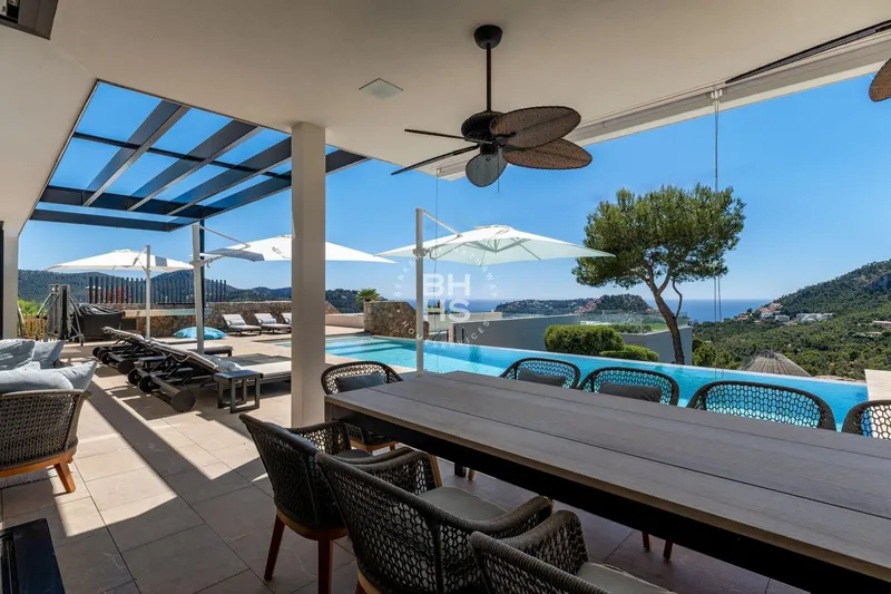 Villa for sale in Puerto Andratx — photo 1