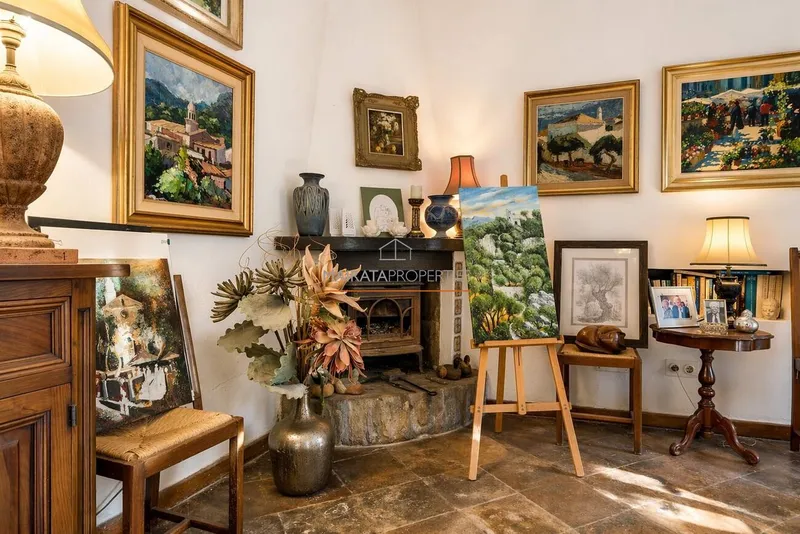 Cozy rustic-style kitchen with solid wood and traditional details in Mancor de la Vall, Mallorca — photo 9