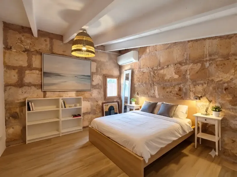 Rustic house for rent. Recently renovated. Everything is new. Air conditioning in the house. Bedroom. Parking, large terrace. — photo 11