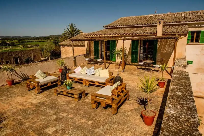 Agroturismo in full operation, with 12 rooms, en-suite bathrooms. Partial oil heating, plus three wood-burning fireplaces. Estate with — photo 1