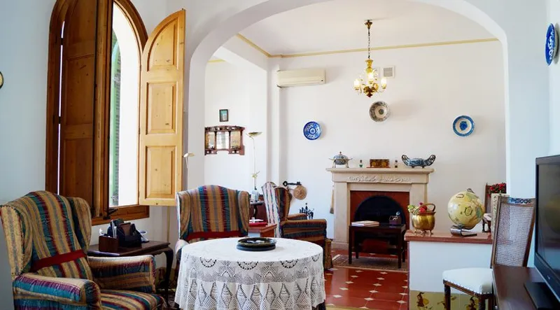 Impressive first-line sea villa in the port of Soller — photo 5