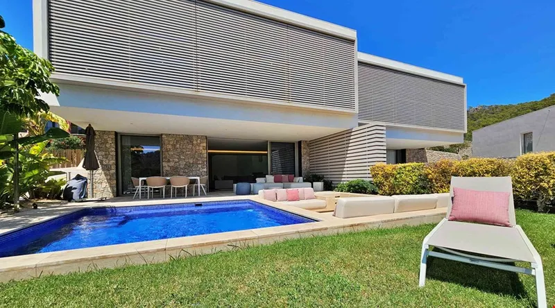 Exquisite contemporary villa with premium interiors and private pool in Port d'Andratx — photo 3