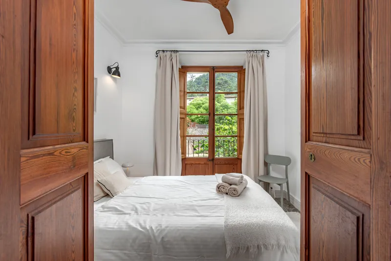 Historic villa in Soller for sale with vacation rental license, modernized with large garden, pool — photo 9
