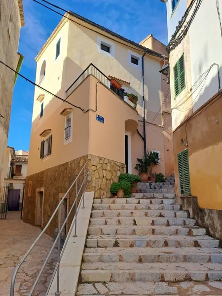Renovated townhouse in Andratx with views towards Port d'Andratx - private sale — photo 10