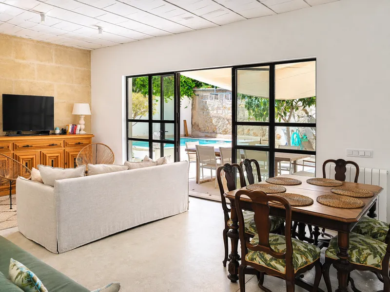 Ref 2104; Historically valuable villa, renovated, with pool and garage for sale in El Terreno — photo 6