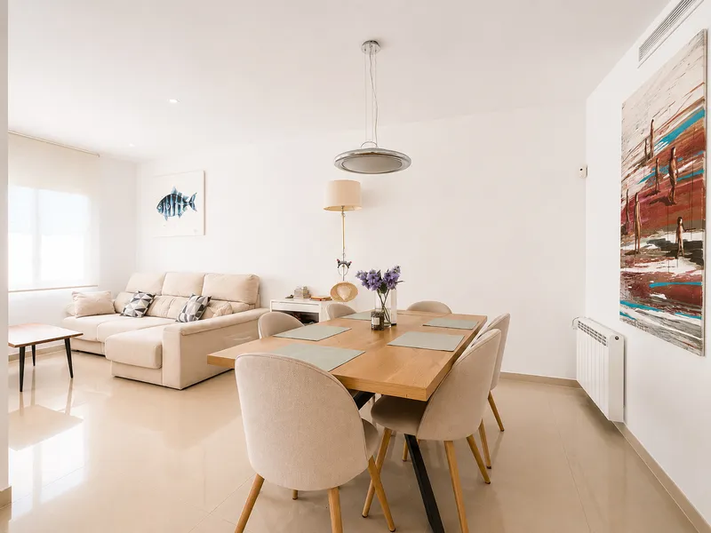 Spacious townhouse with private garden and pool in Cala Vinyas — photo 8
