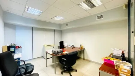 Business Premise - Palma de Mallorca (Son Serra - La Vileta), Built Surface 120m², 2 Bathrooms, Distance to the... — photo 2