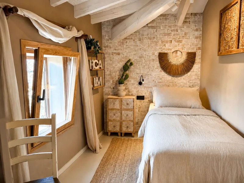 Stylishly renovated townhouse with terrace for sale in Llucmajor — photo 6