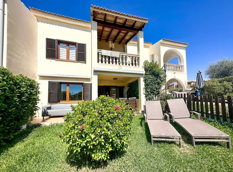 Cosy townhouse for sale in Santa Ponsa — photo 1