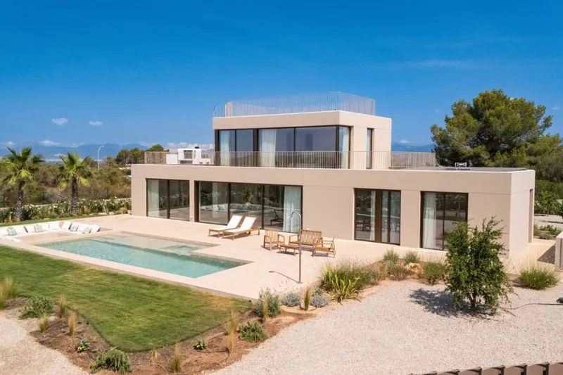Five-bedroom contemporary villa with sweeping coastal views for sale in Son Gual — photo 3