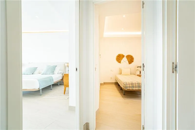 Fully renovated seafront apartment — photo 9