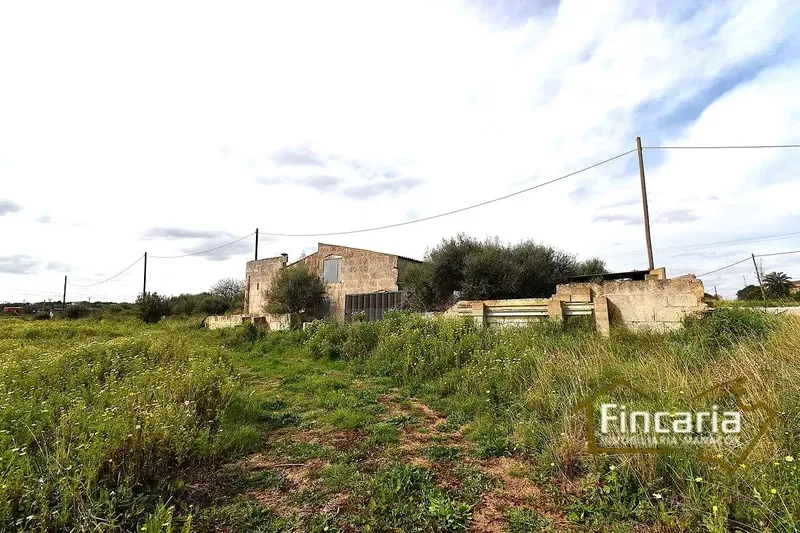 Sensational agricultural warehouse to renovate located in the Es Poas area, 300 meters from the town of Manacor. 40 m2 warehouse — photo 4