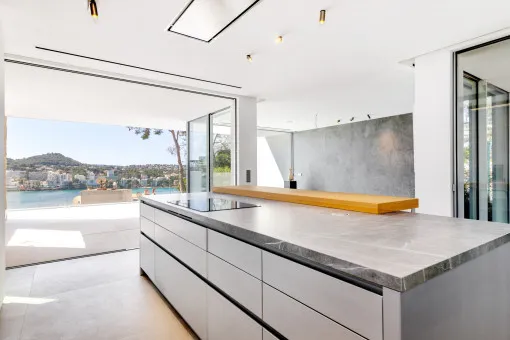 Santa Ponsa, modern villa with two pools and sea views, a short distance from Santa Ponsa beach — photo 4