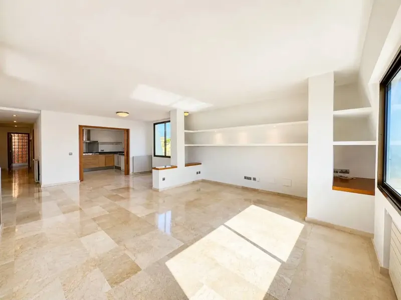 Not every day does a penthouse appear from which the port of Palma becomes the landscape of every sunrise and every sunset. — photo 5