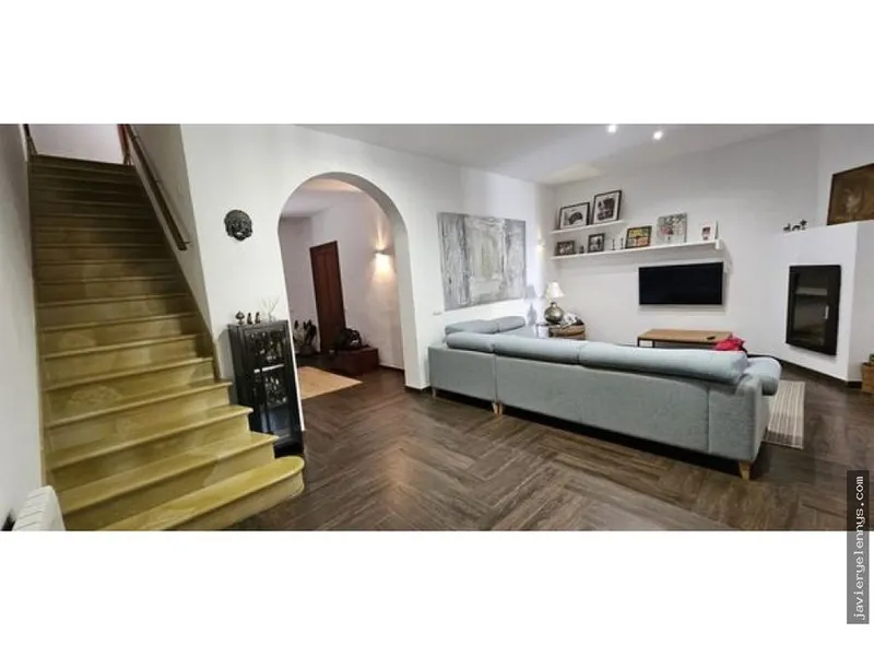 Rental of semi-detached house on Calle Den Pere Antoni Servera — photo 2