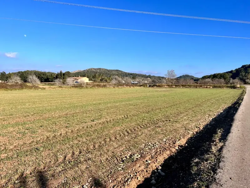 Rustic estate in Alcudia, with an area of approximately 23,000 m2, possibilities to build a detached single-family home and — photo 9