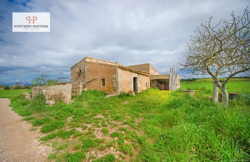 Discover this charming typical historic farmhouse, located in a quiet place and preserved in its original state. — photo 2