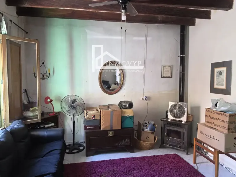 INMOVYP VIPHOME presents this fantastic village house in the heart of Mancor de la Vall. Just a few meters from the Church, we find — photo 3